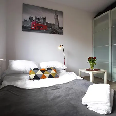 Appartamento 1-bed Klobucka P&o Serviced Varsavia