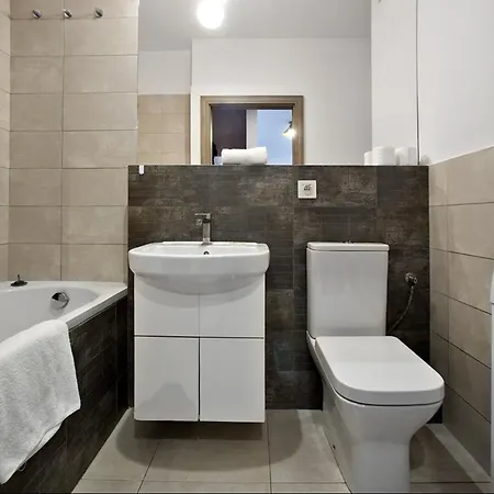 1-bed Klobucka P&o Serviced *