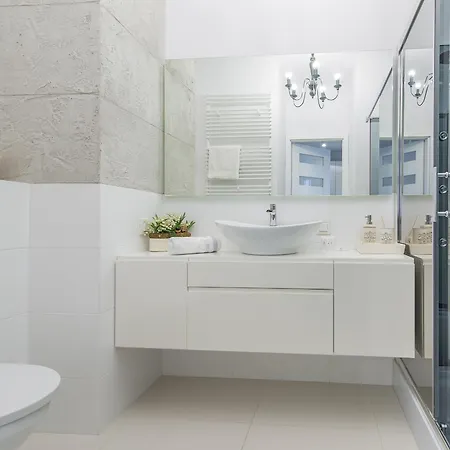 1-bed Klobucka P&o Serviced *