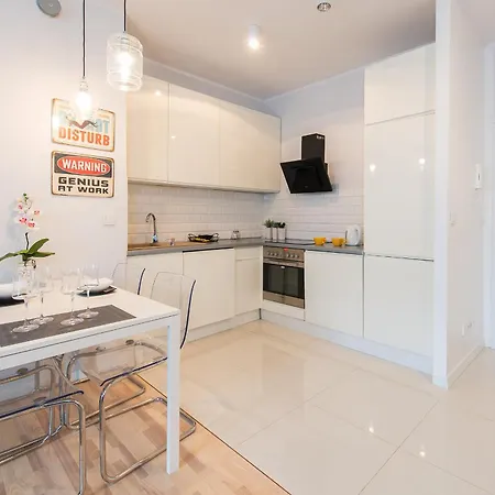 Apartment 1-bed Klobucka P&o Serviced Warsaw
