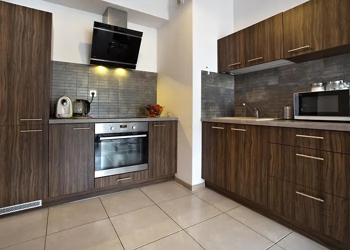 1-bed Klobucka P&o Serviced Lejlighed *