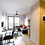 1-bed Klobucka P&o Serviced Апартаменты Варшава